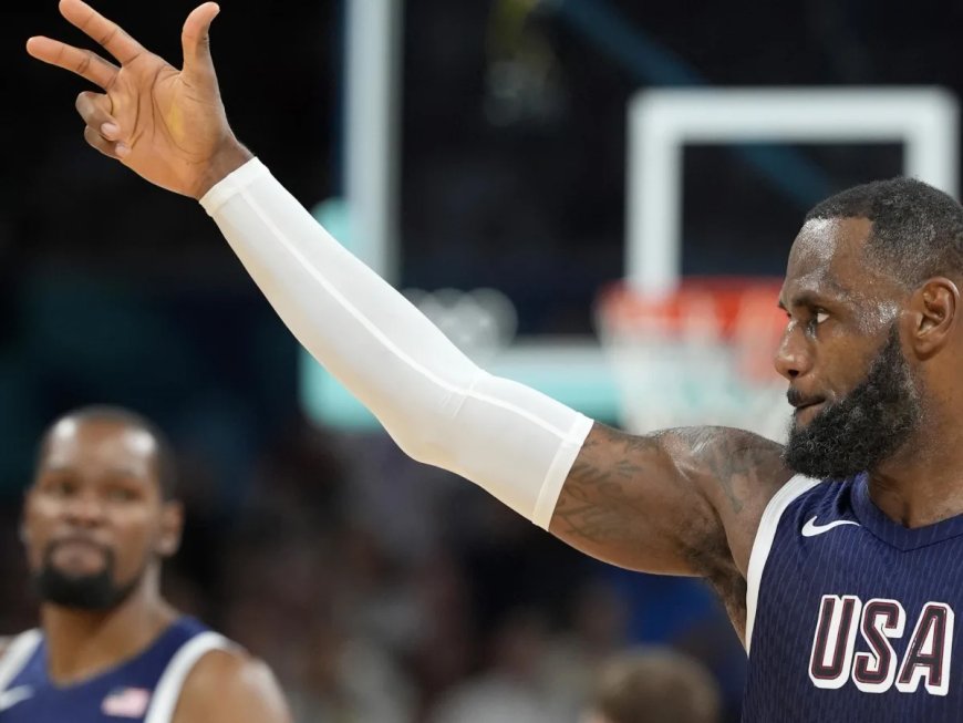 LeBron James memimpin sekelompok superstar NBA