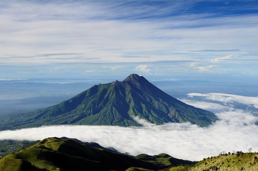 Kaliurang di lereng Gunung Merapi yang dianggap suci