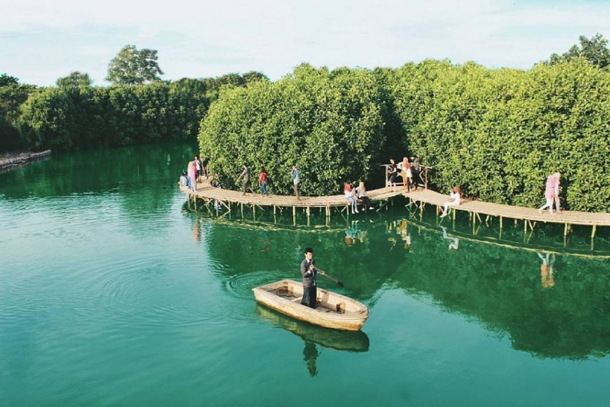 Mangrove Maerokoco: Destinasi Fotogenik di Semarang