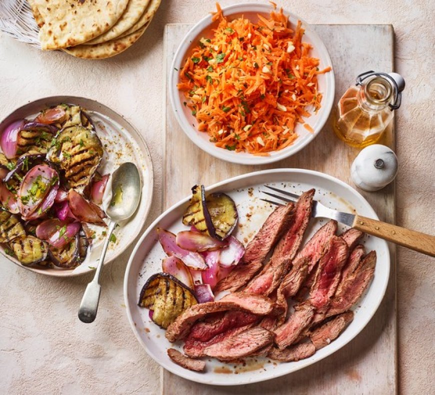 Steak Rok Panggang dengan Bubur Wortel dan Kubis Rebus