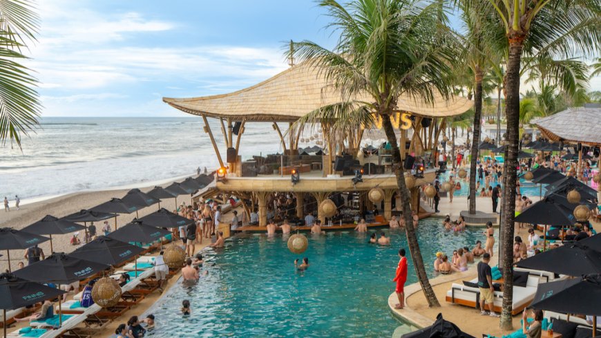 5 Beach Club Ini Akan Meningkatkan Pengalaman Liburan di Bali