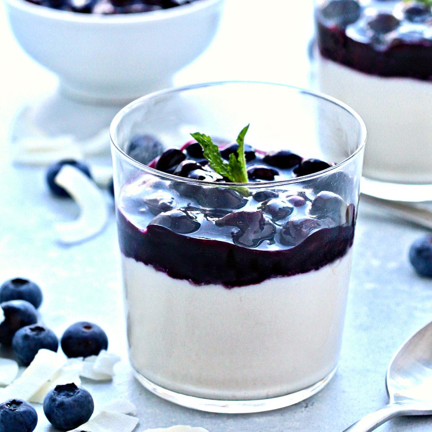 Panna Cotta Blueberry dengan Puding Chia Blueberry