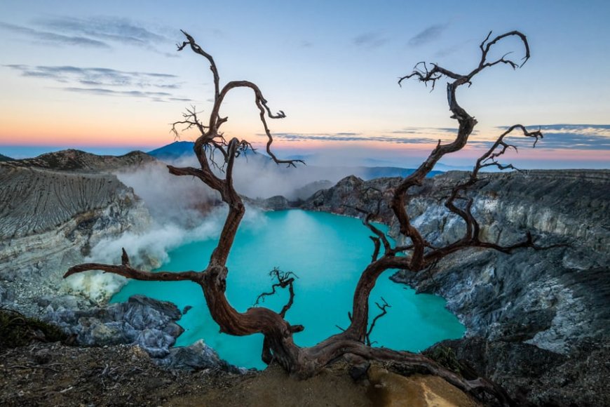 Cara Mengunjungi Kаwаh Ijеn - Danau Gunung Berapi