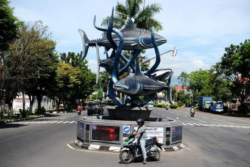 Bitung kota besar di pesisir timur laut Sulawesi Utara