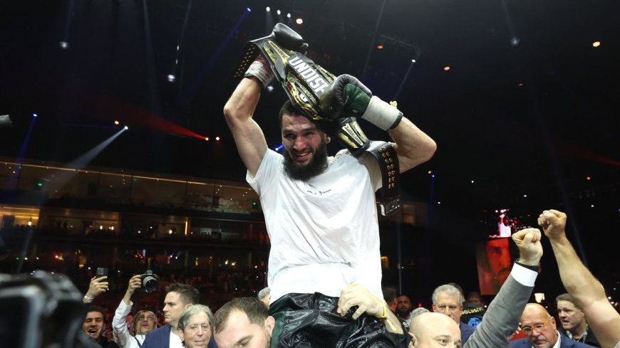 Beterbiev diperintahkan menghadapi penantang wajib IBF