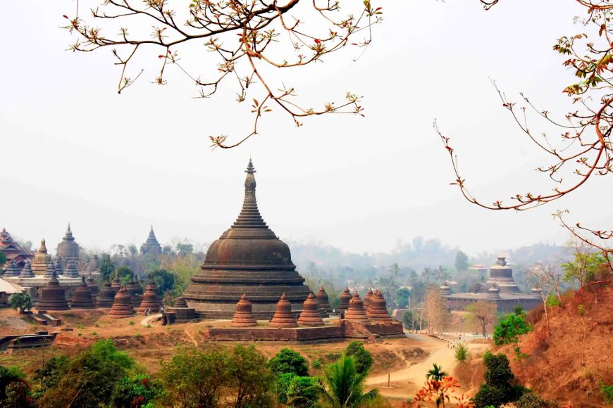 Mrauk U sebuah kota di negara bagian Rakhine di Myanmar utara