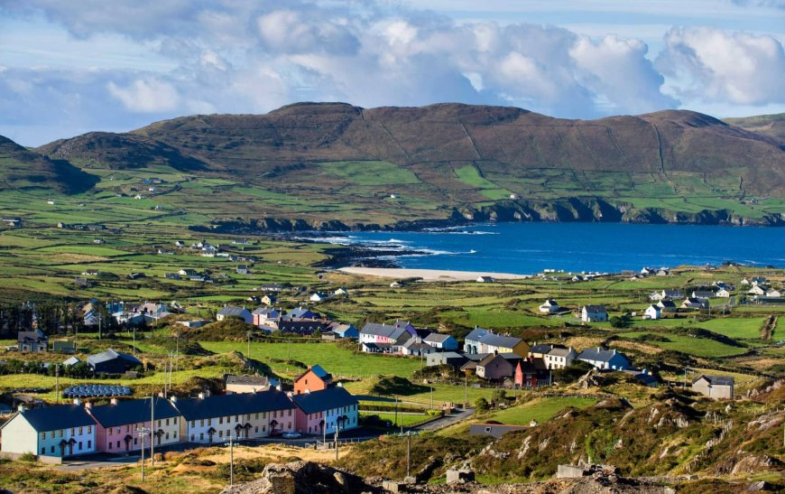 Cork Terletak di pesisir selatan Irlandia