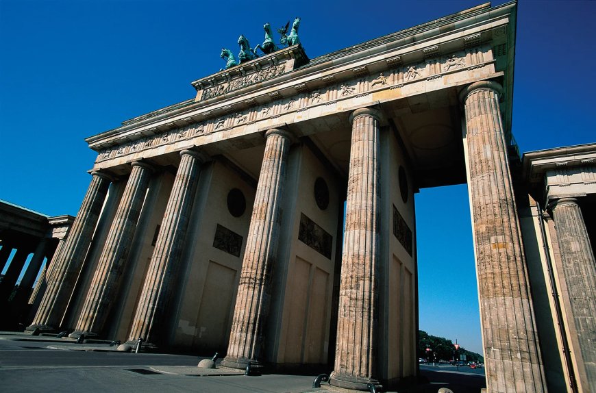 Berlin Kota terbesar di Jerman dan ibukotanya yang lama dan baru