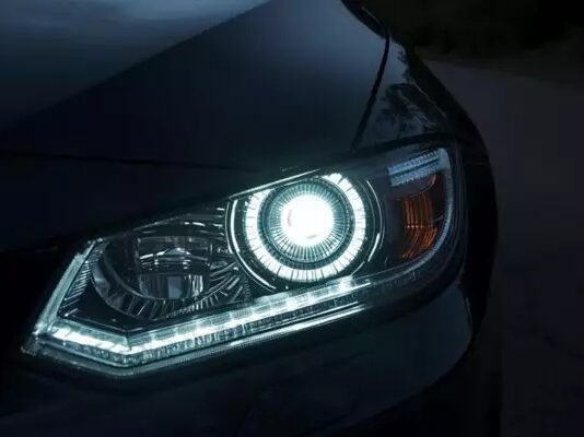 Jangan Asal Pasang LED Warna-warni di Mobil, Biar Aman Cek Dulu Aturannya